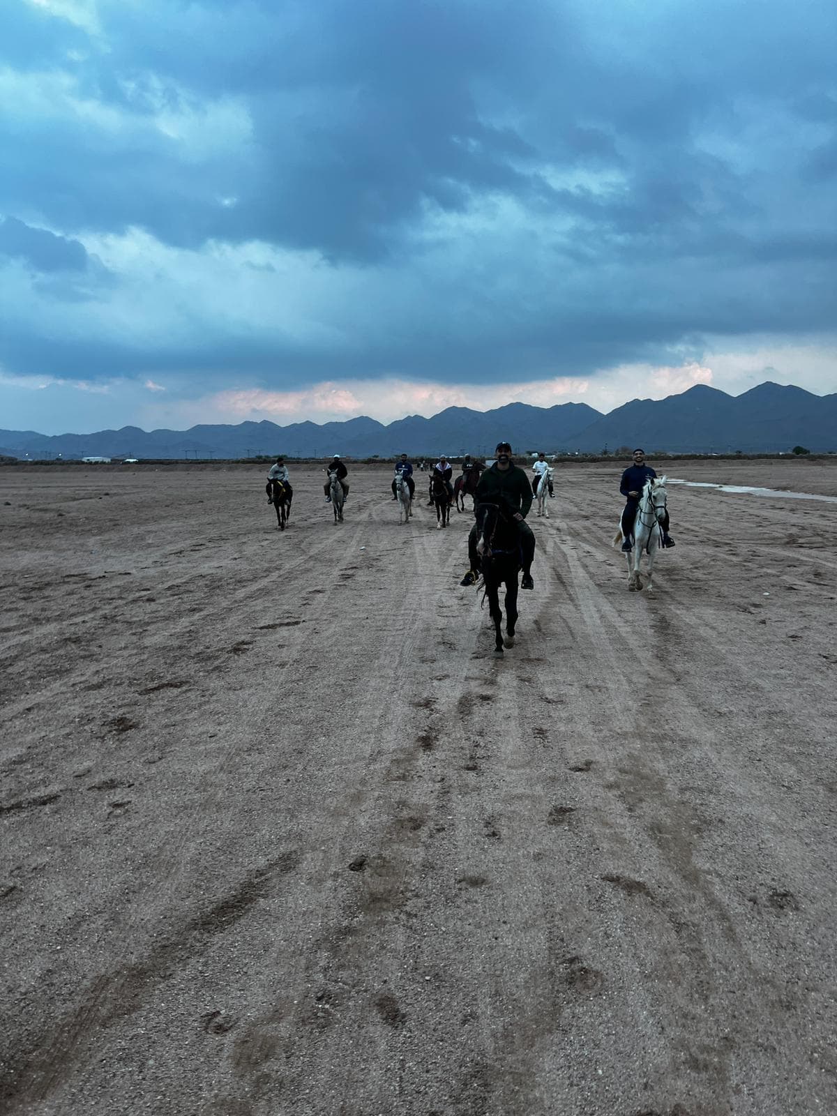 Séance de tir à l'arc / Archery session in the desert